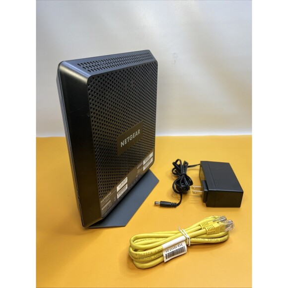 NETGEAR Nighthawk C7000V2 Wi Fi Cable Modem Router - Picture 1 of 6